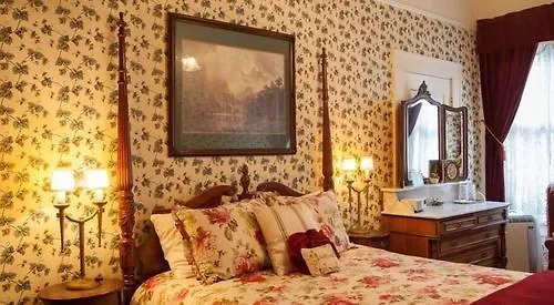 Lion And The Rose Victorian Guest House Portland